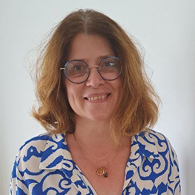 Consultant Corinne